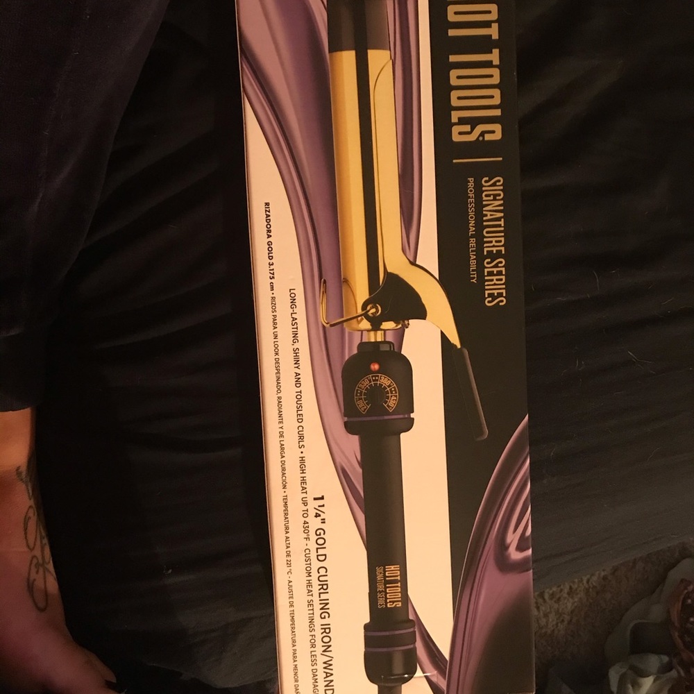 Hot Tools Pro Digital Spring 1-1/4'' Curling Iron - Picture 6 of 6